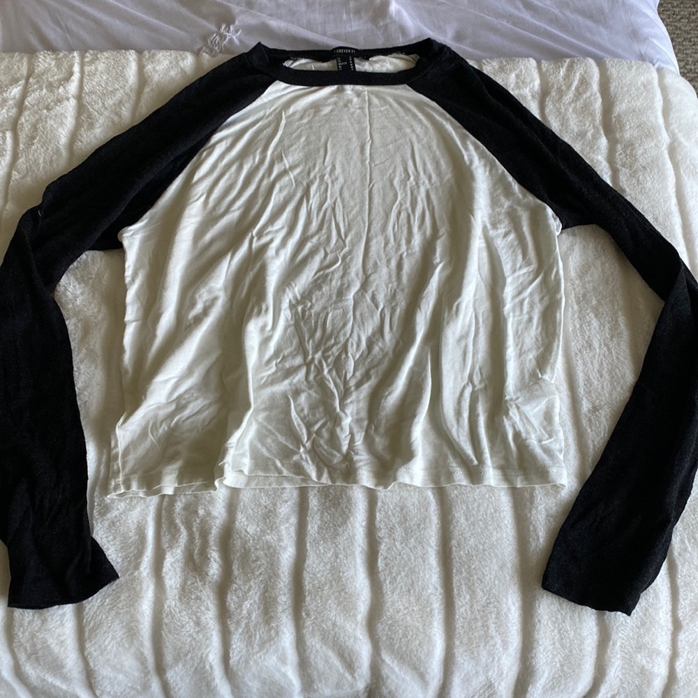 Forever 21 baseball t-shirt/ never worn